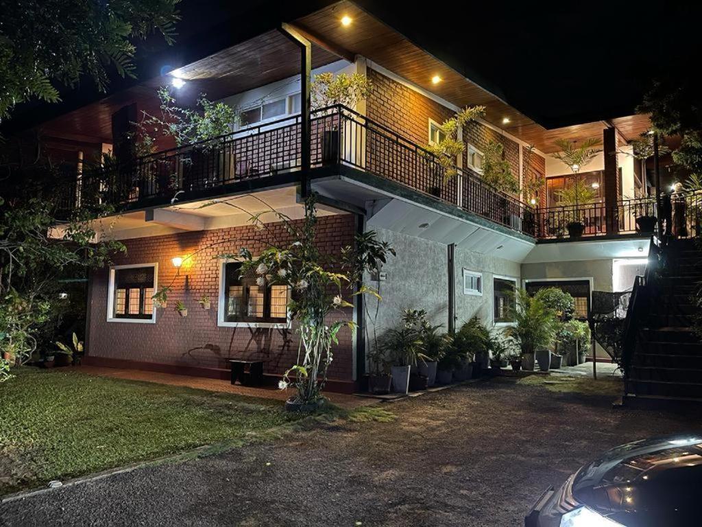 The Tenthola Kandy Exterior photo
