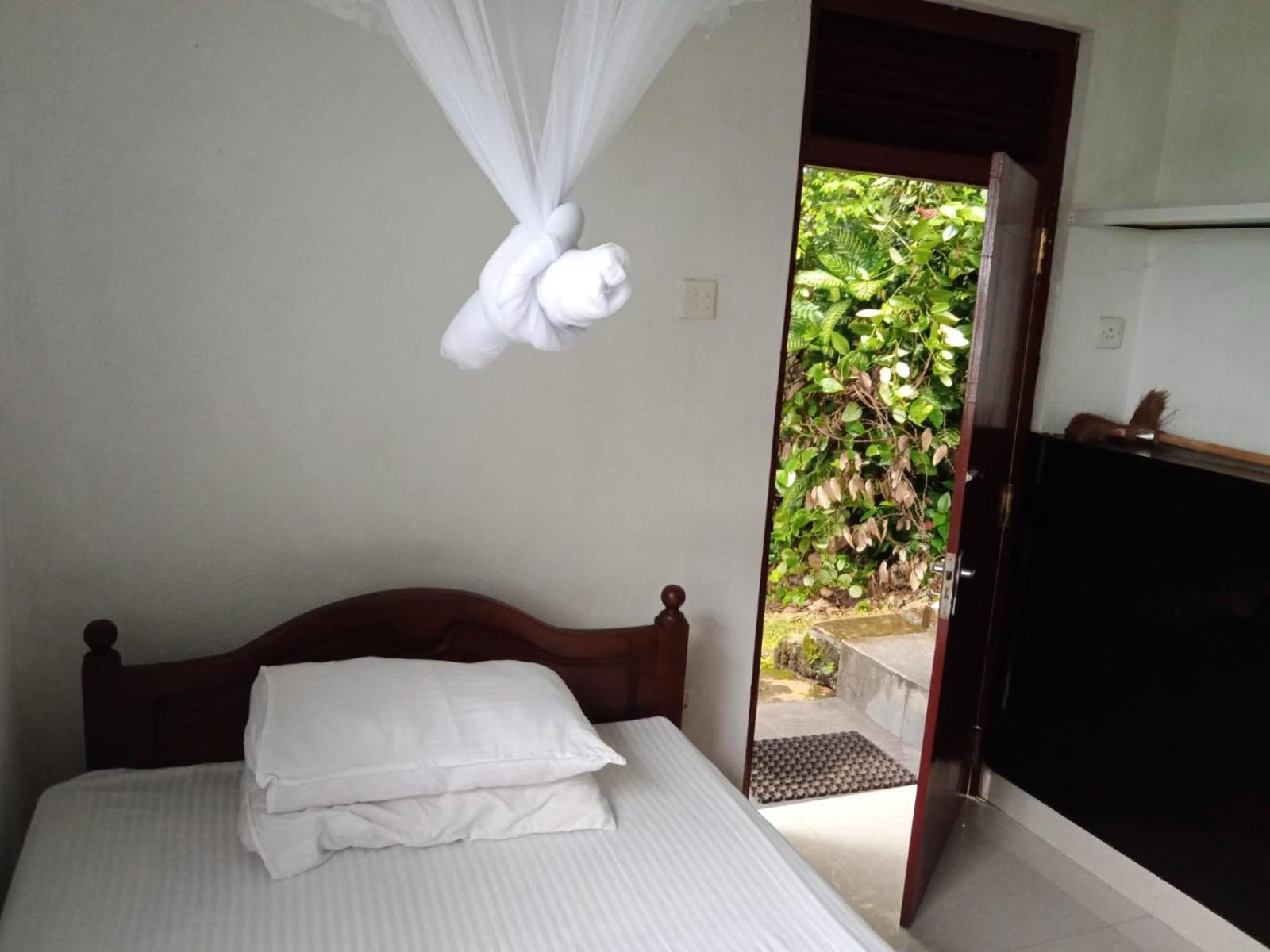 The Tenthola Kandy Room photo
