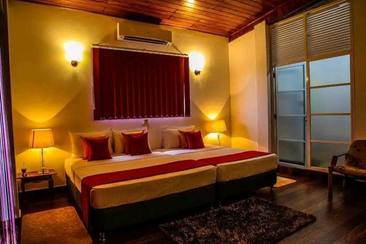 The Tenthola Kandy Room photo